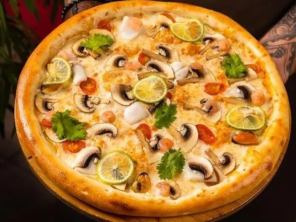 Пицца Том ям с морепродуктами