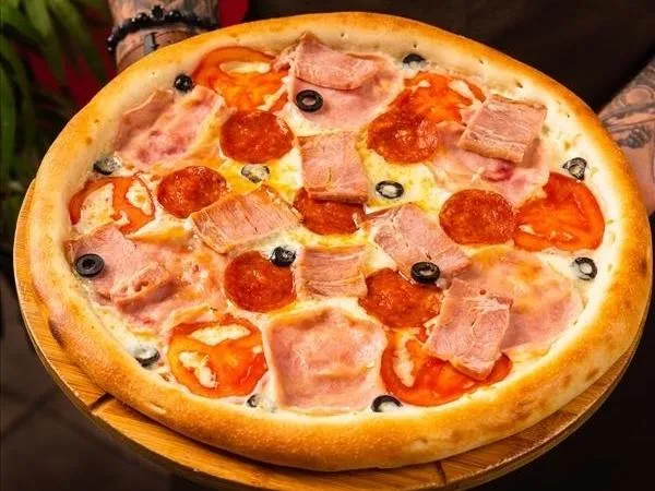 Пицца Мясная томатная
